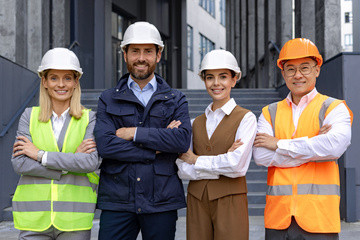 Confident-Construction-Professionals_AdobeStock_751724797_sma